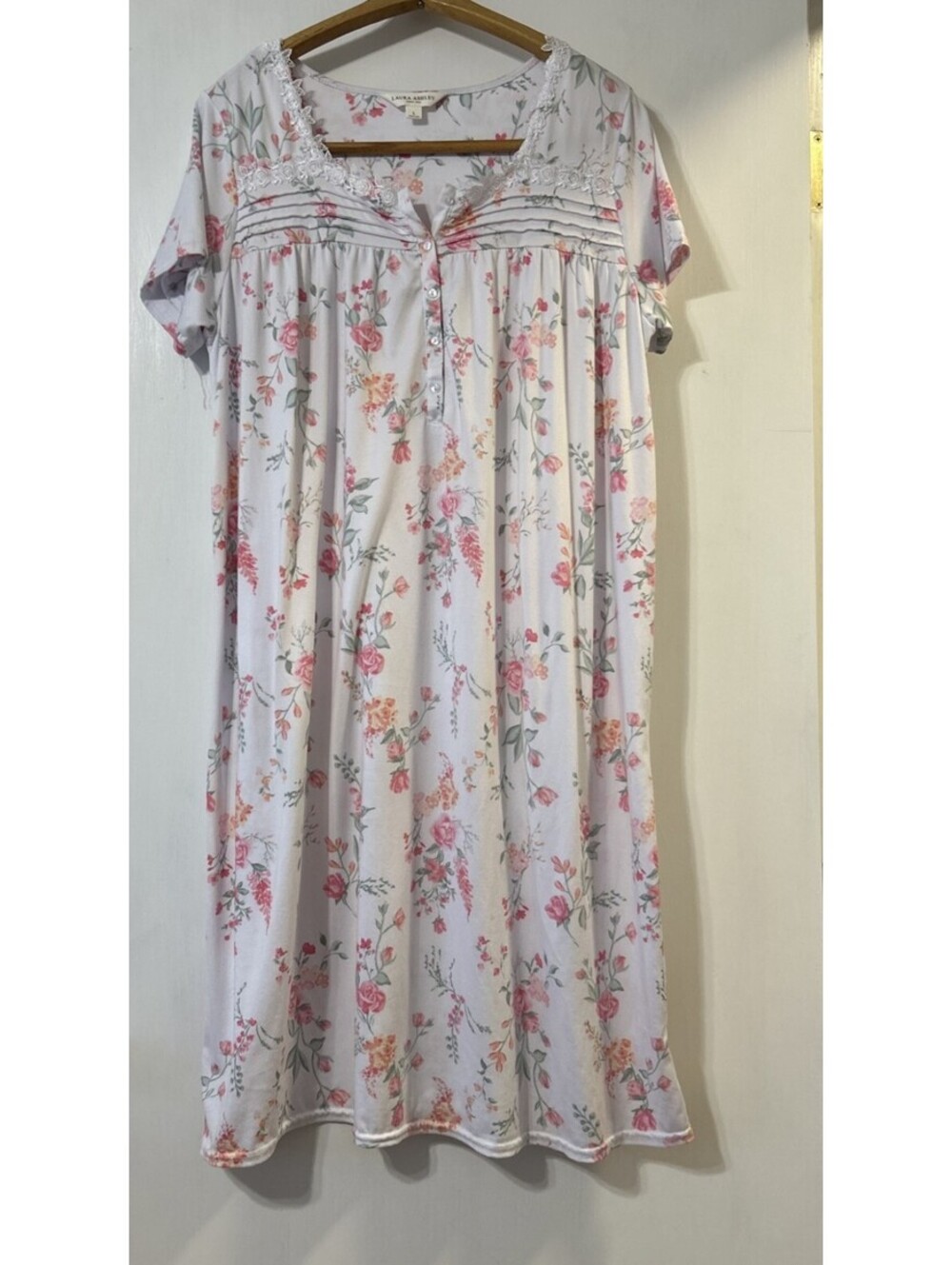 Laura Ashley L Floral Cottagecore Nightgown Sleep Dress White with Pink Floral